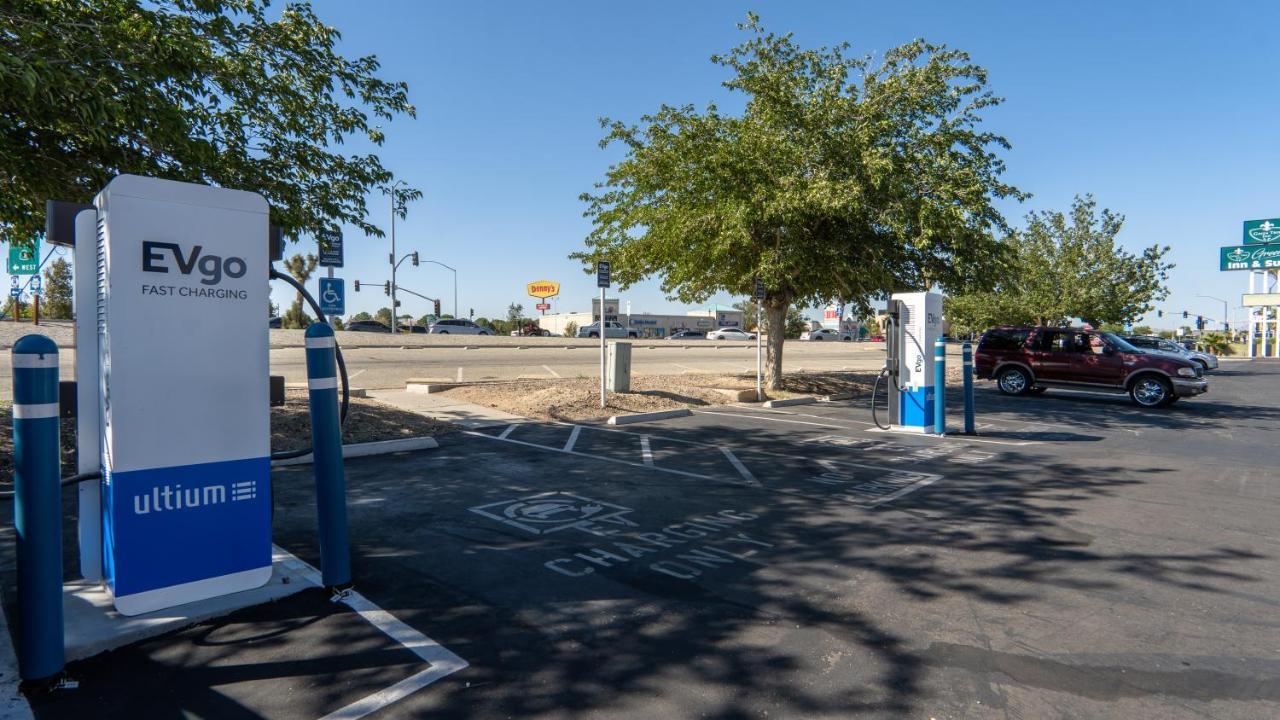 G T Hotels Inn & Suites Extended Stay Victorville Eksteriør billede