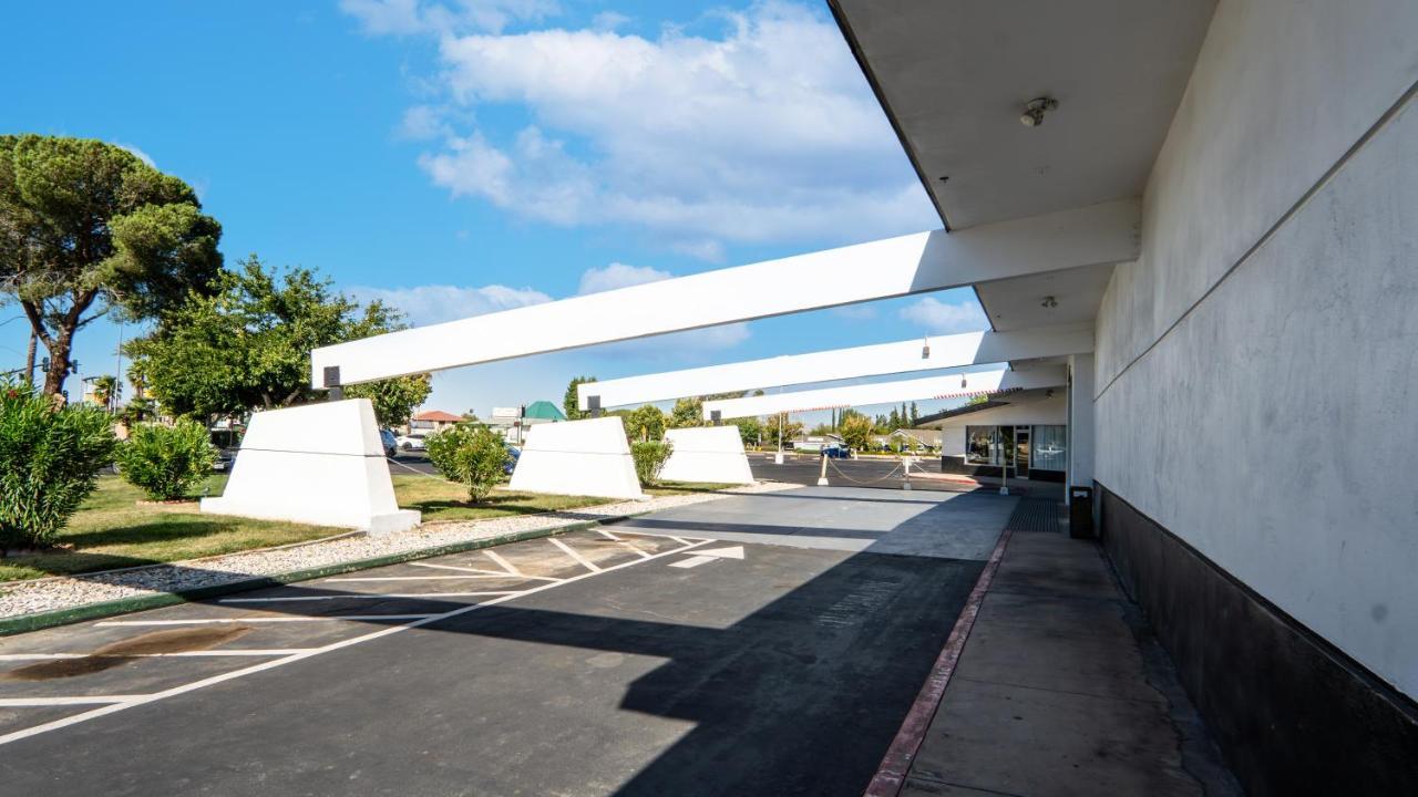 G T Hotels Inn & Suites Extended Stay Victorville Eksteriør billede