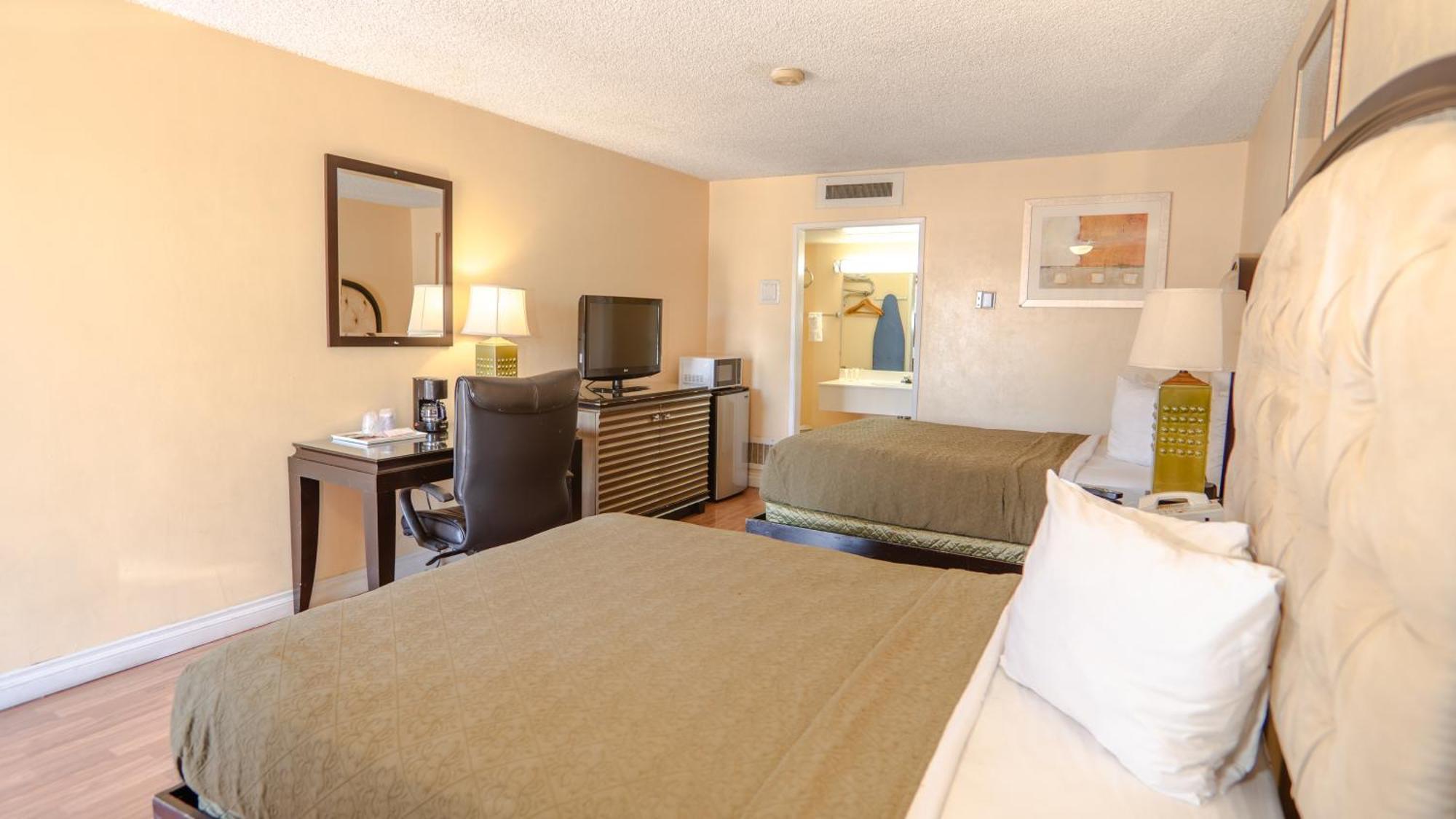 G T Hotels Inn & Suites Extended Stay Victorville Eksteriør billede